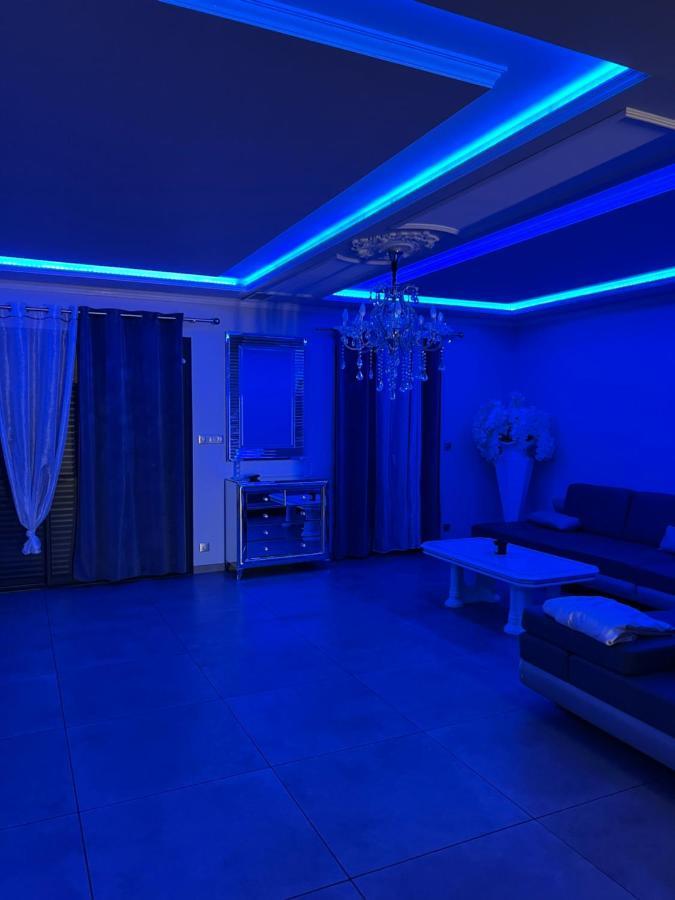 Maison Avec Picine Holiday home *